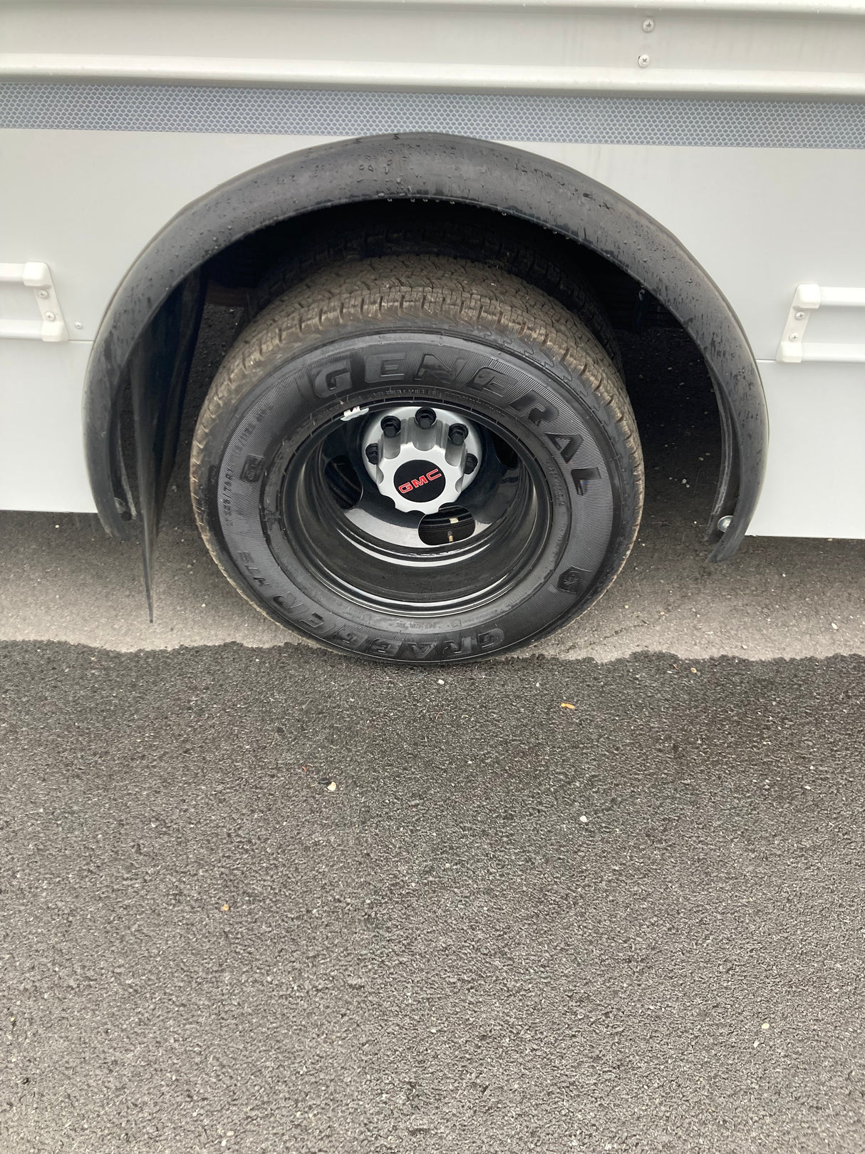 36202002 Rubber Fenderett / Fender Flare Sold By the Foot