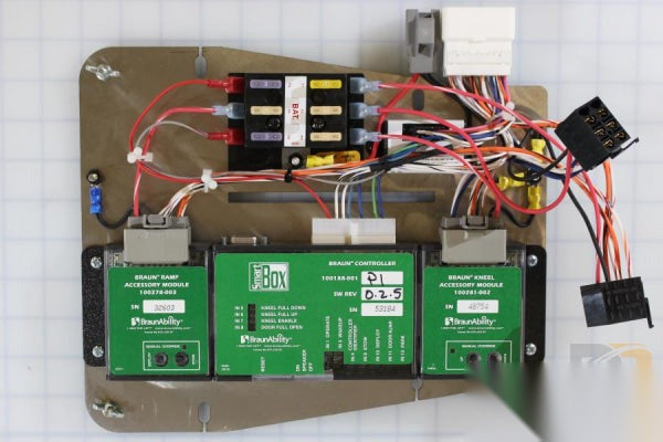ASSEMBLY CONTROLLER AND FUSE BLOCK 580L TOYOTA KIT SHIPOUT E91034A-1201KS